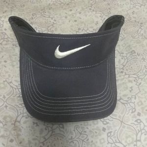 Nike golf visor